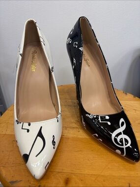 Two-Tone Music Note Patent Pointed Heels - Black & White